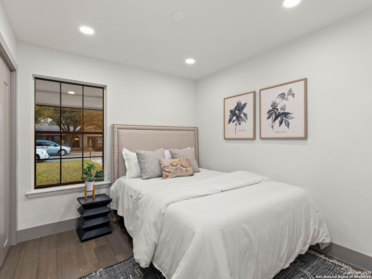 property viewer photo 21