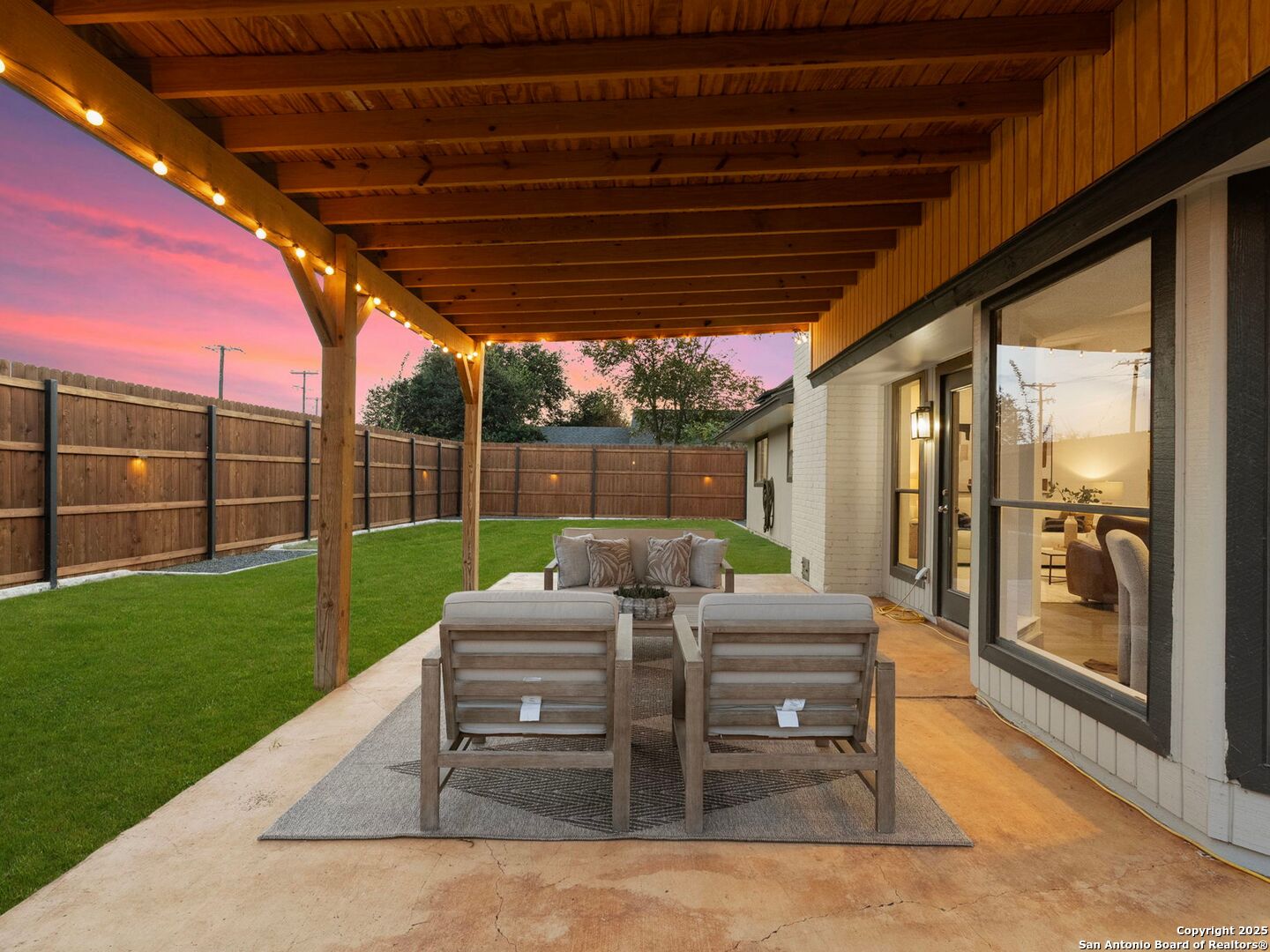 property viewer photo 22