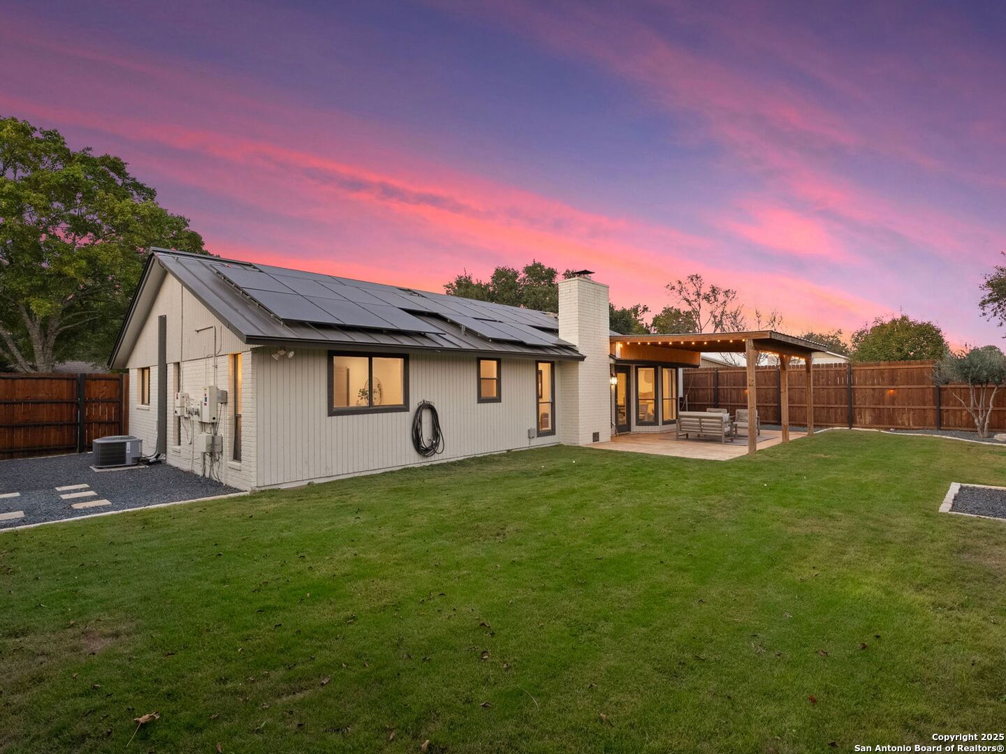 property viewer photo 25
