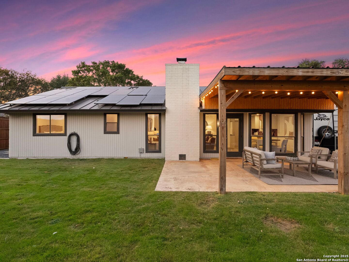 property viewer photo 26