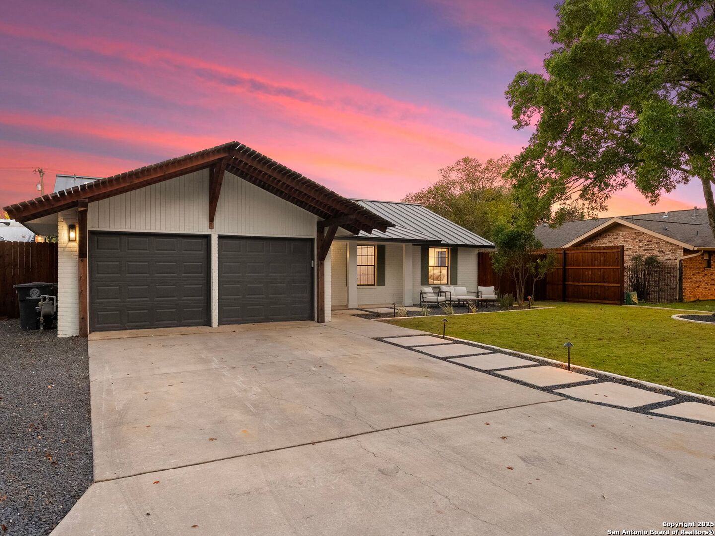 property viewer photo 27