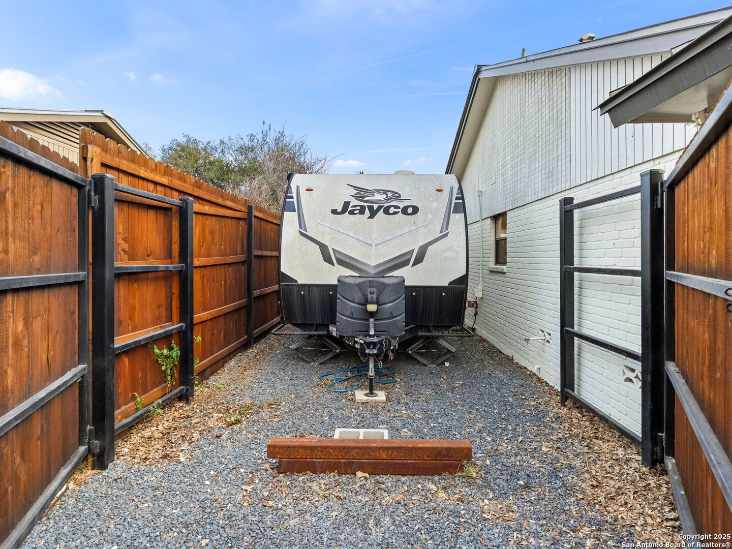 property viewer photo 29
