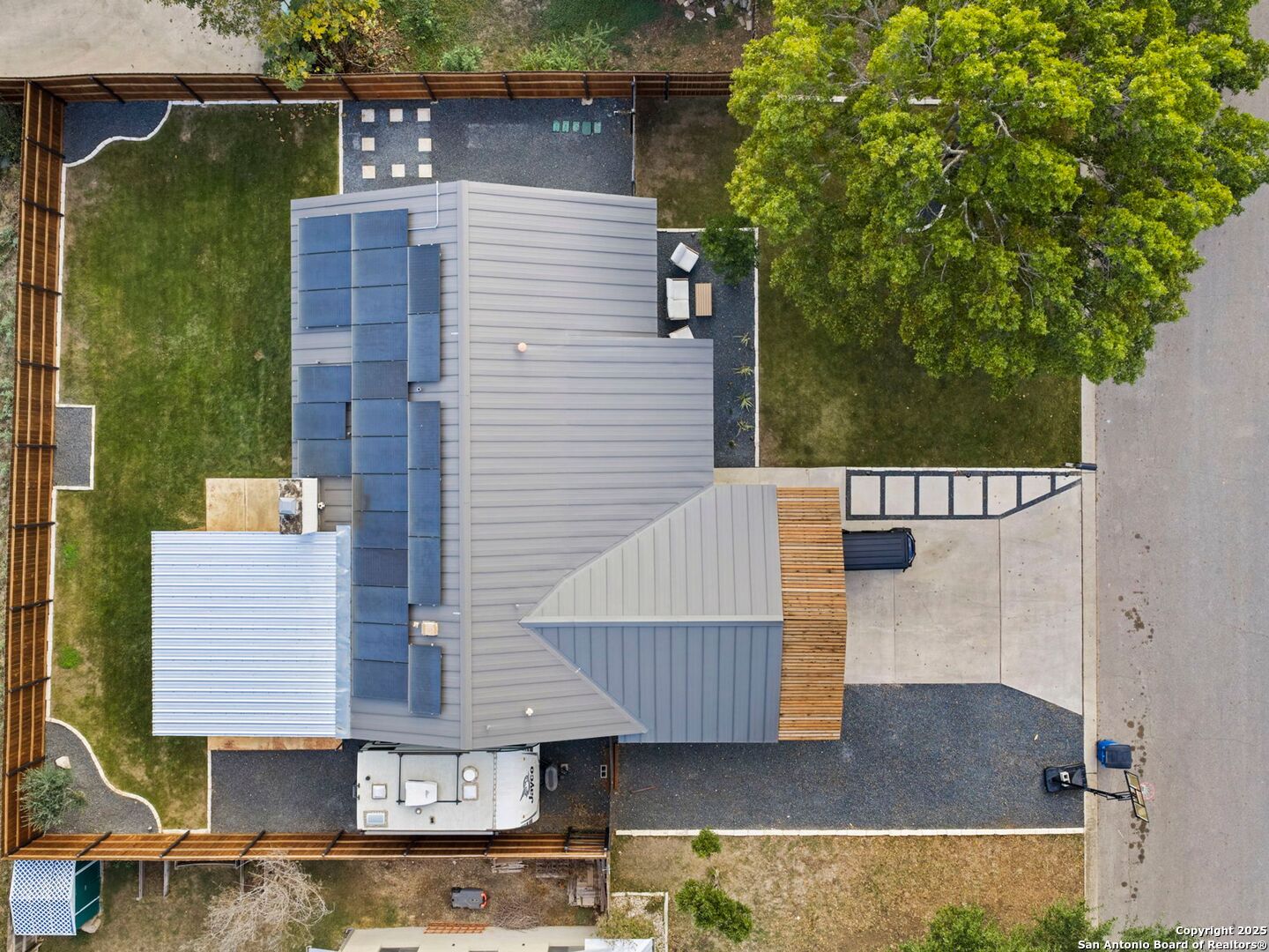 property viewer photo 32