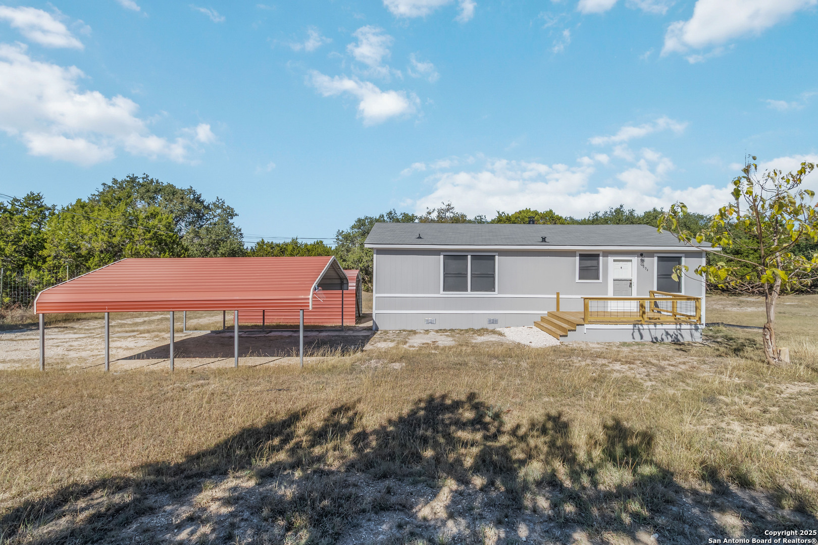 main property photo 19