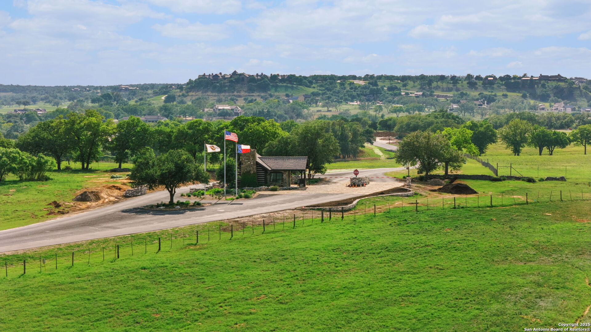 main property photo 15