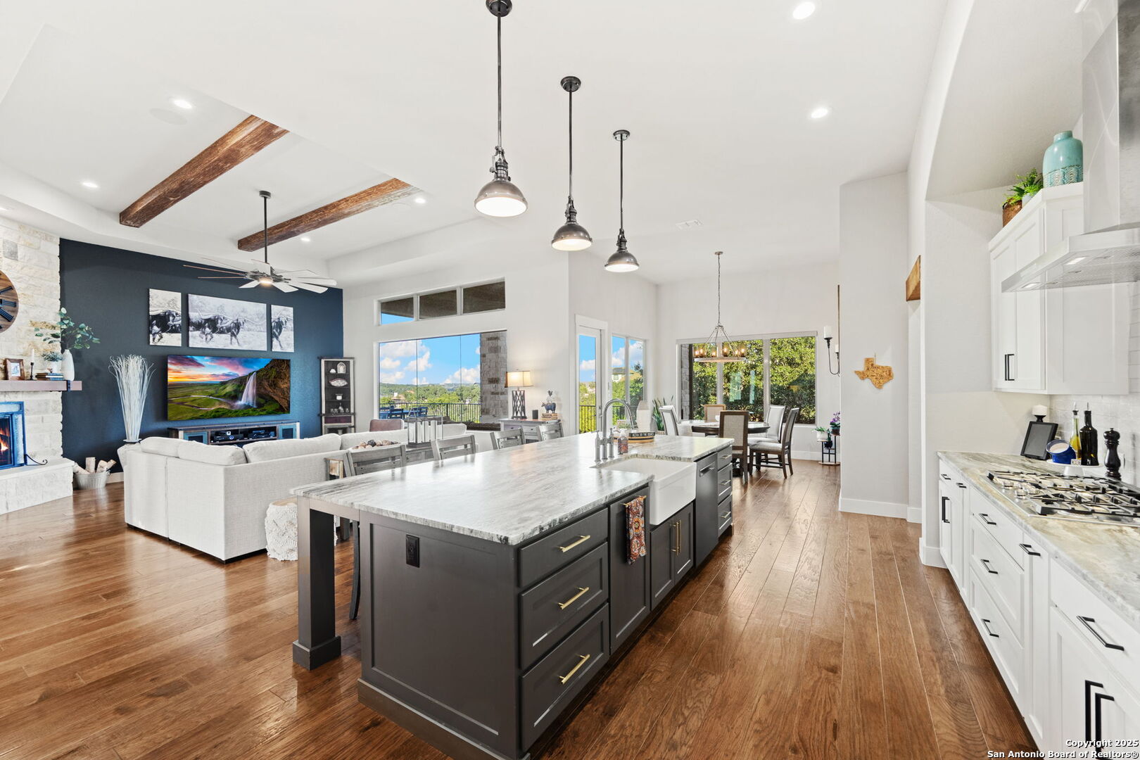 property viewer photo 10