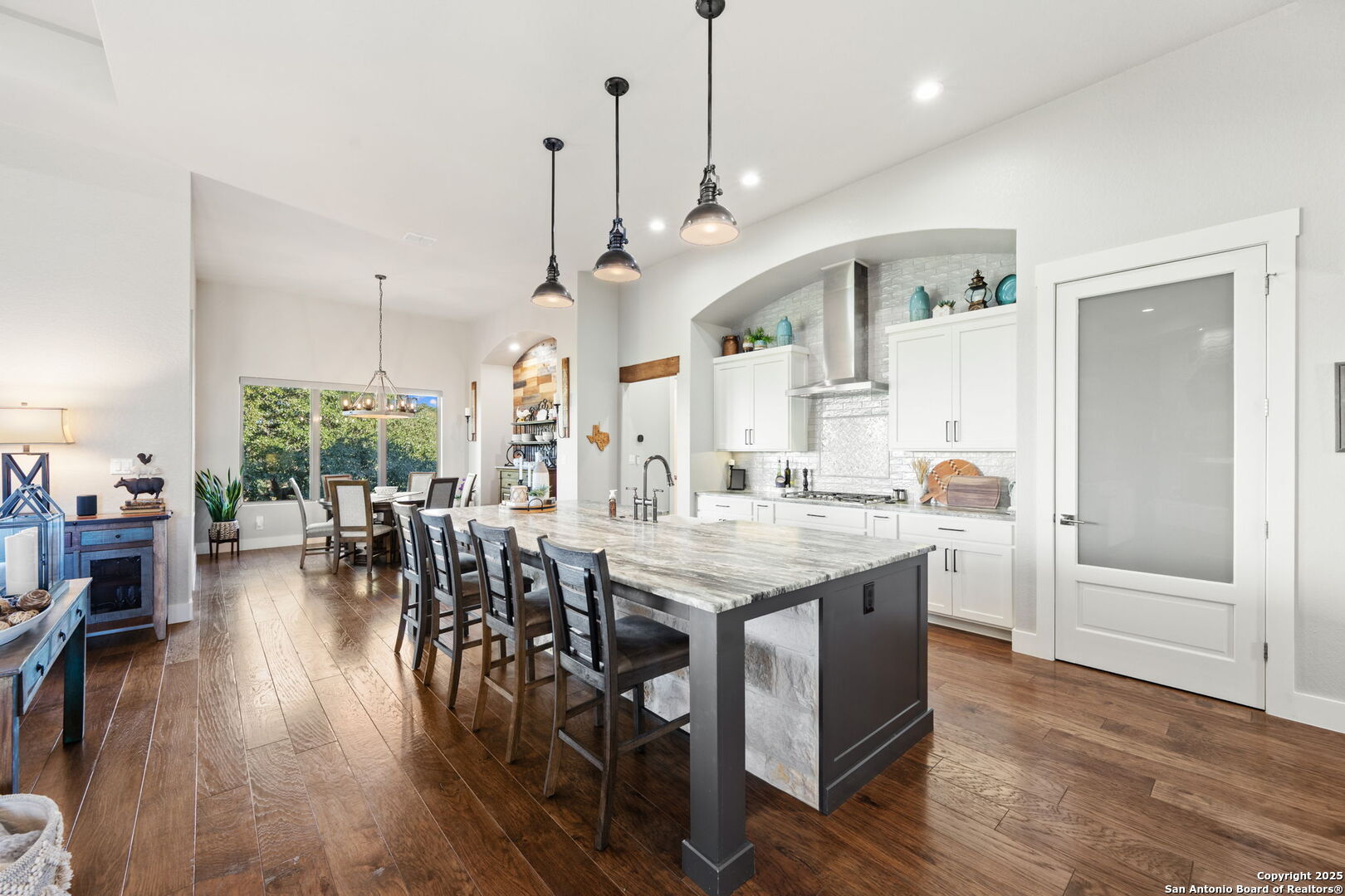 property viewer photo 15