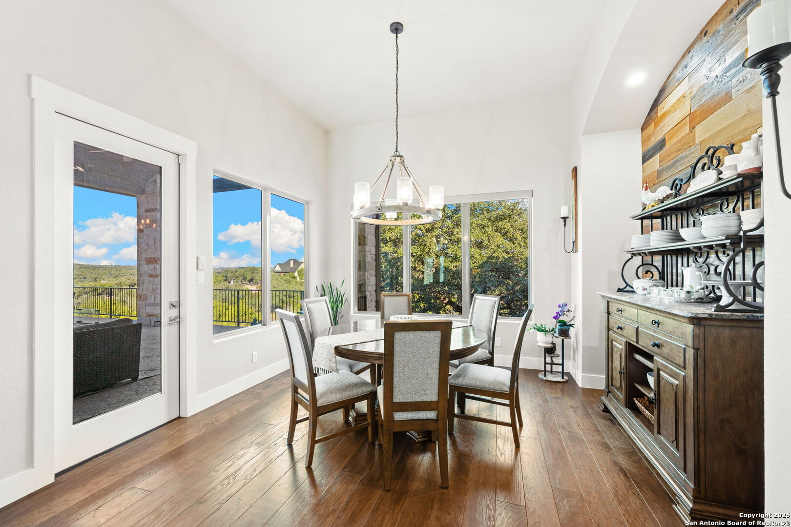 property viewer photo 16