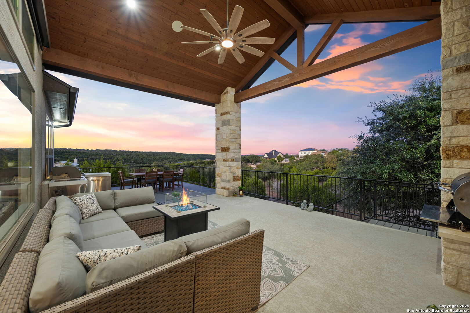 property viewer photo 2