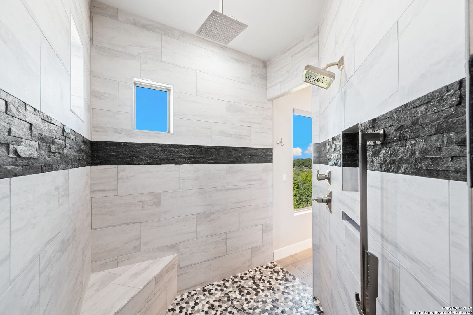 property viewer photo 24