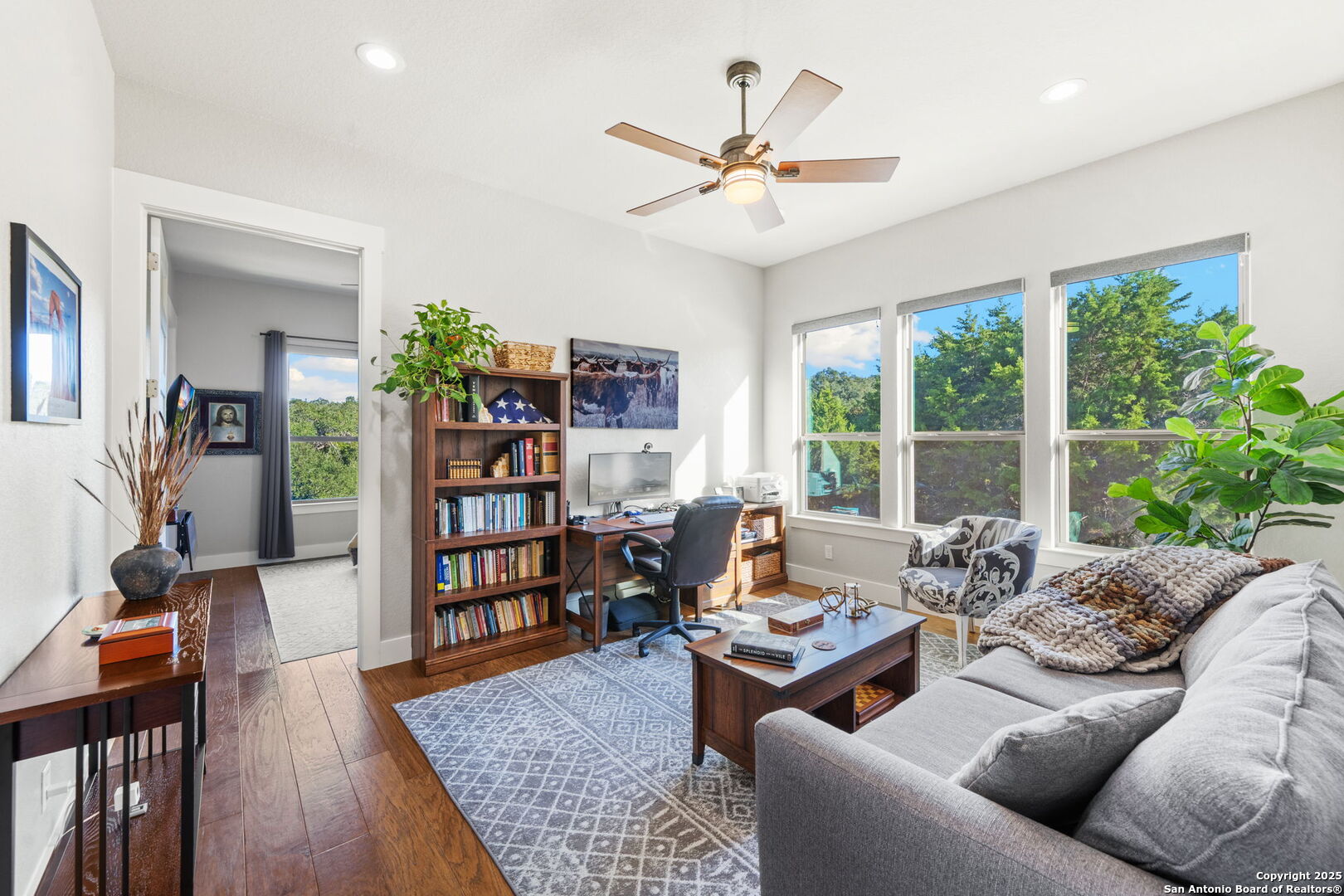property viewer photo 26