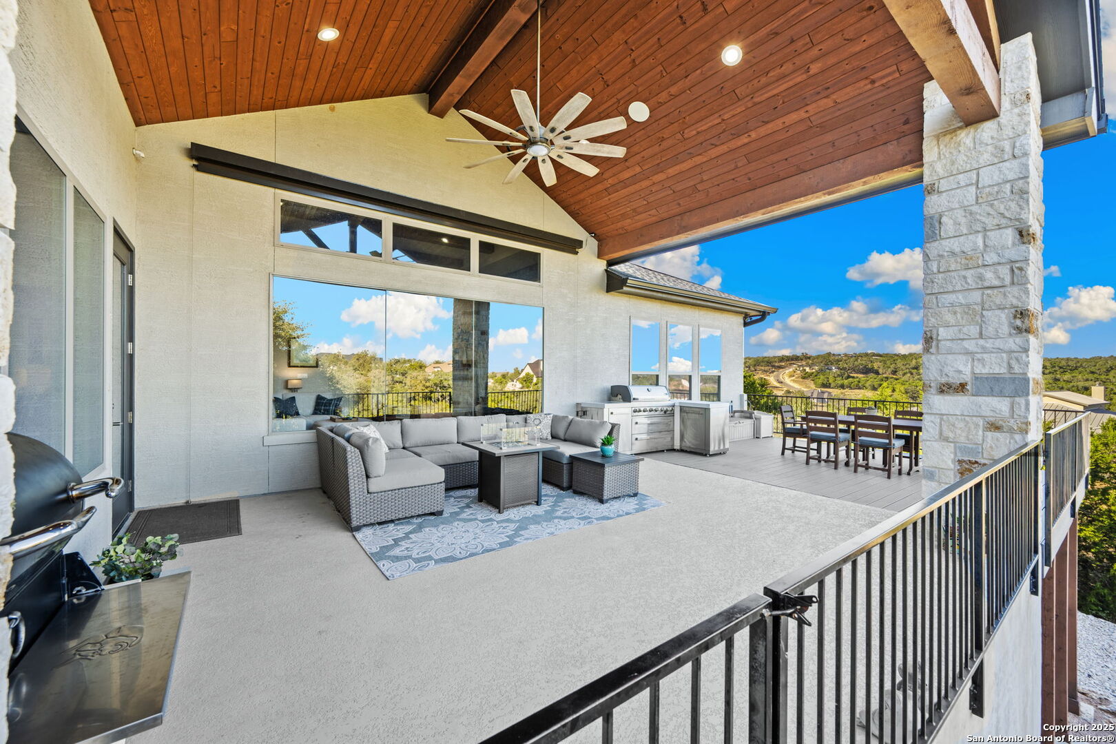 property viewer photo 35