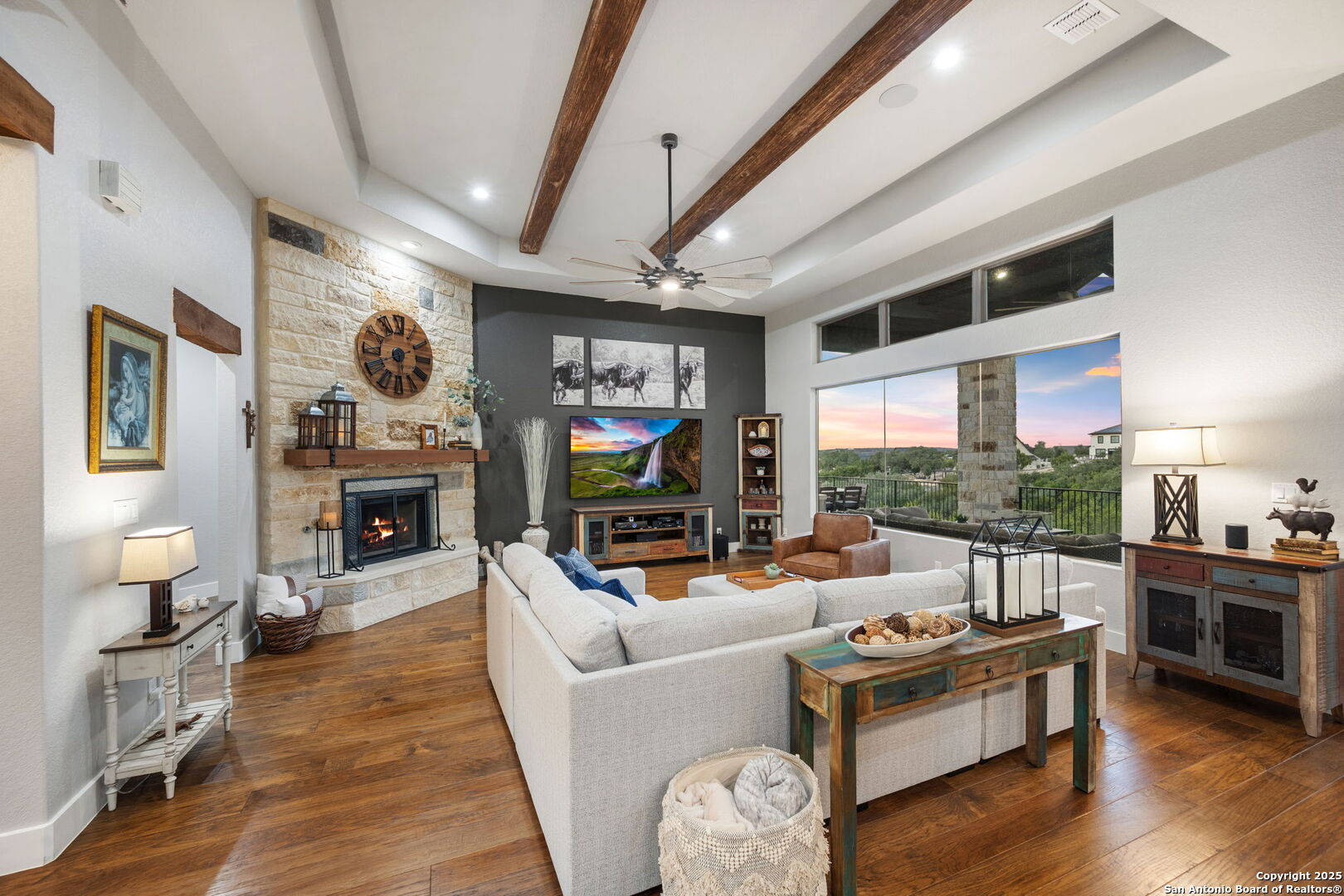 property viewer photo 6