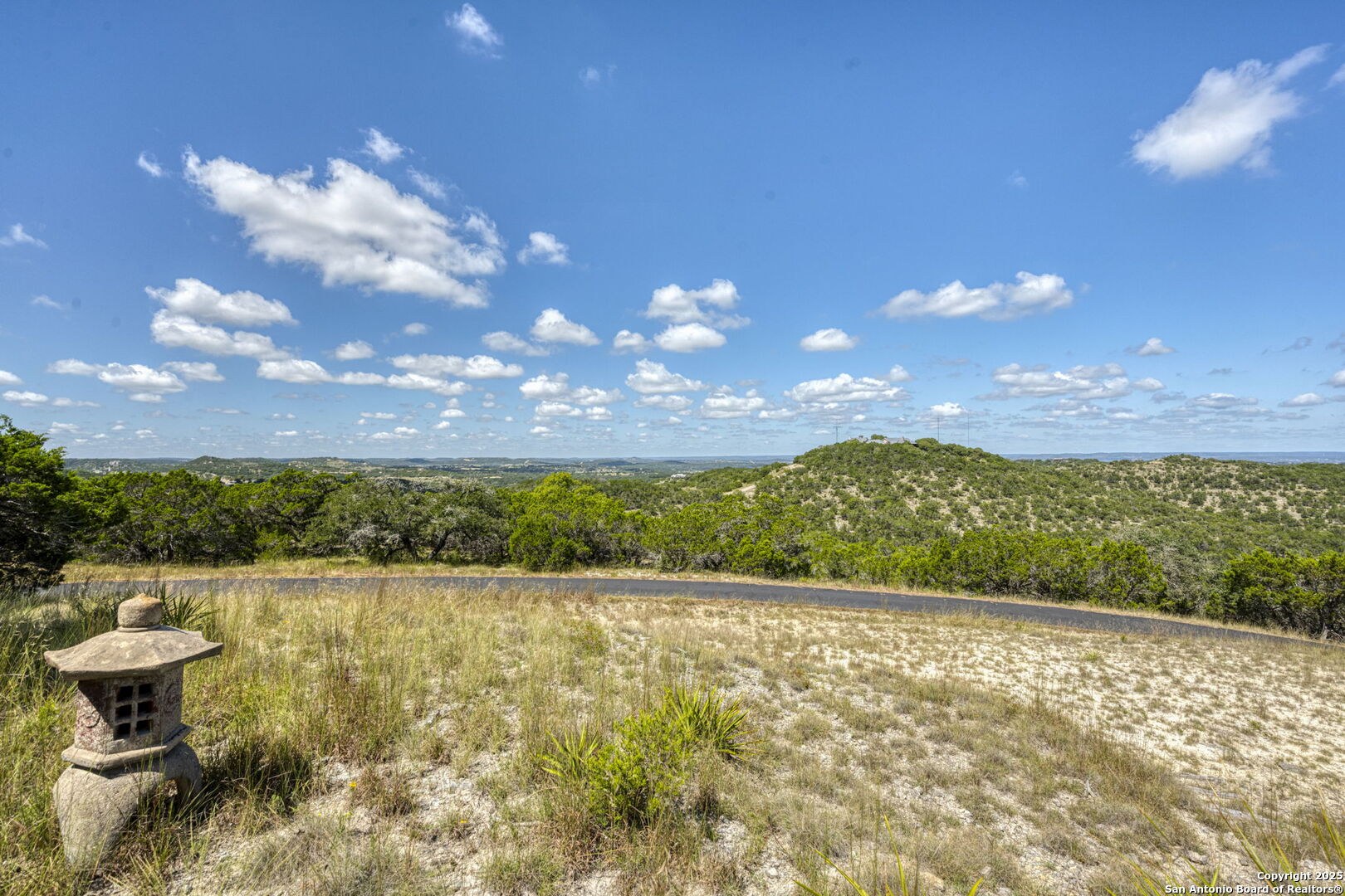 main property photo 50