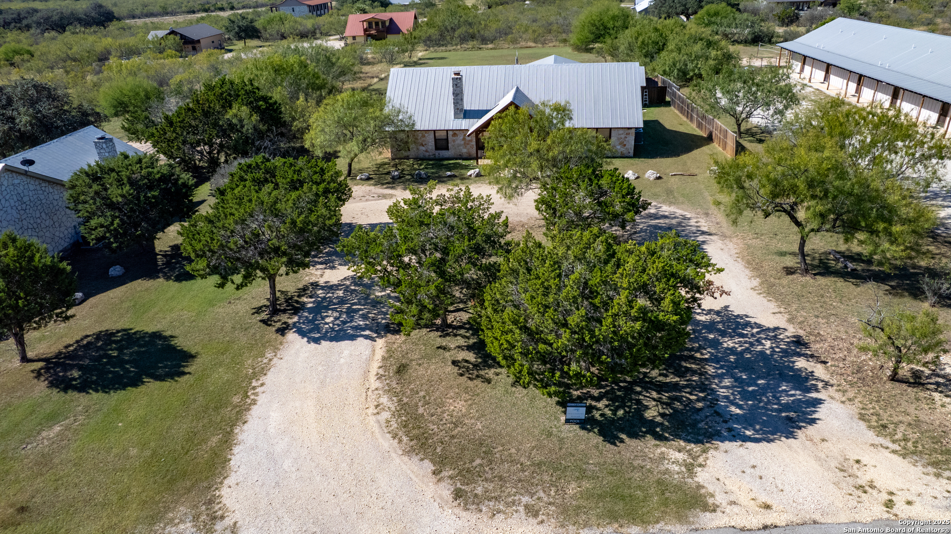 main property photo 39