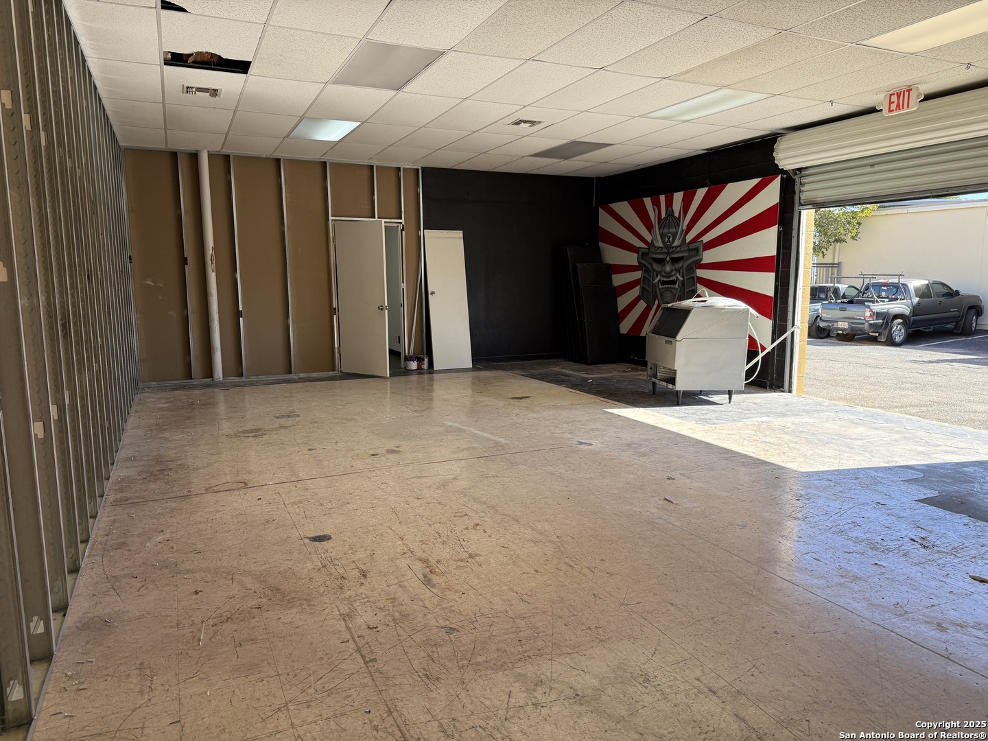 main property photo 13