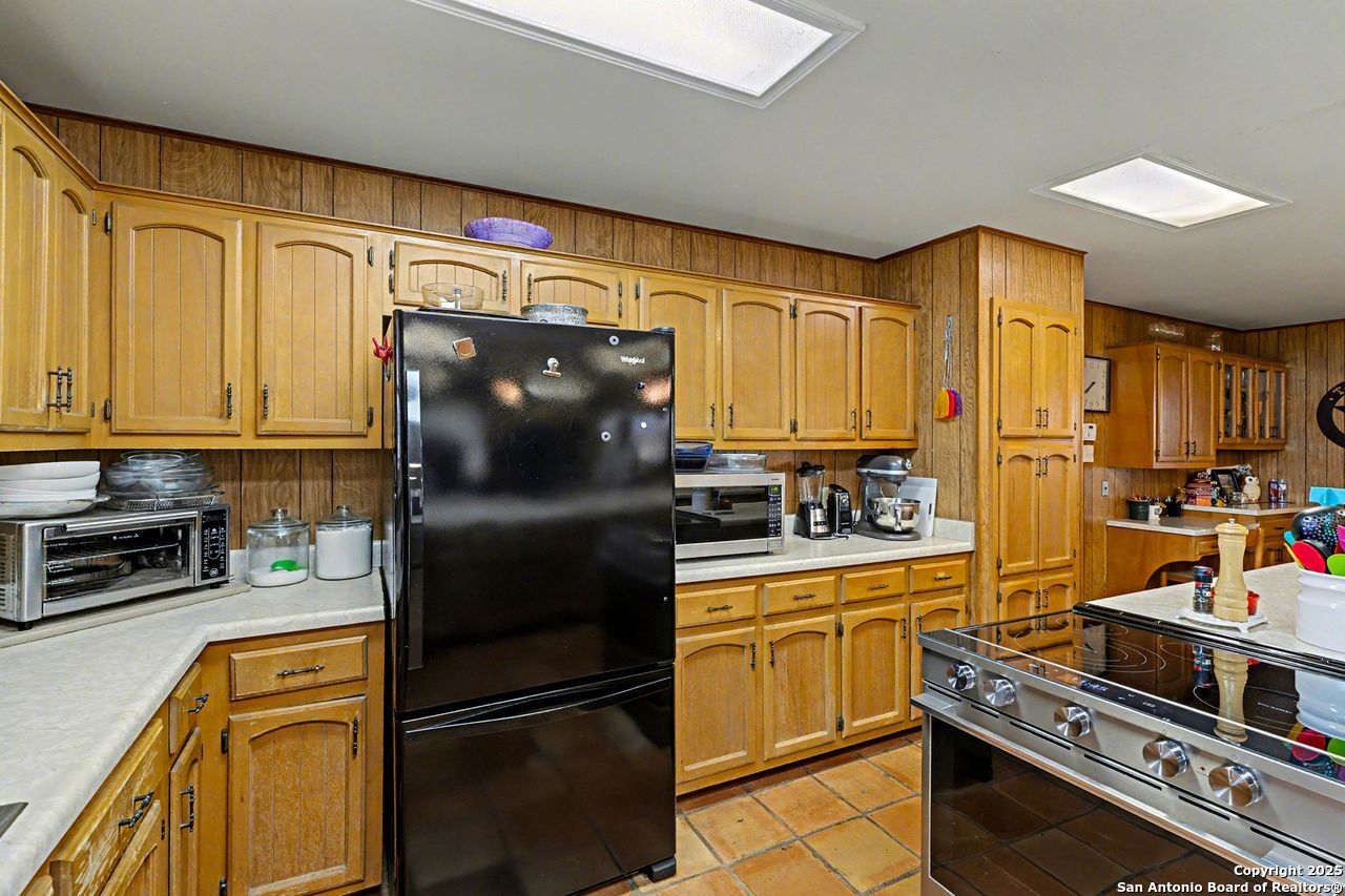 main property photo 15