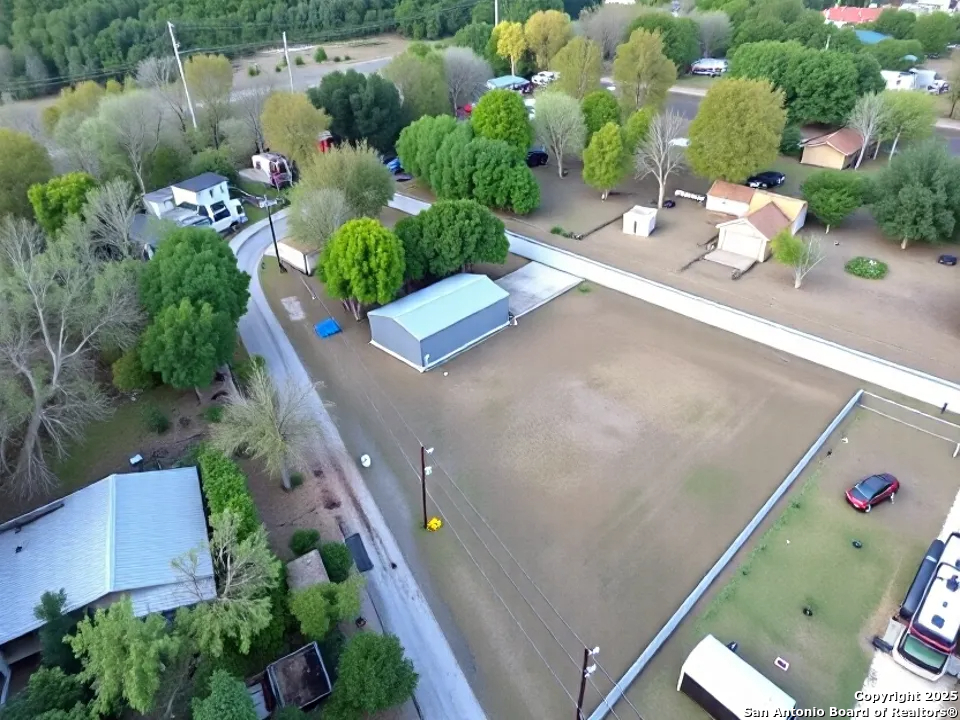 main property photo 4