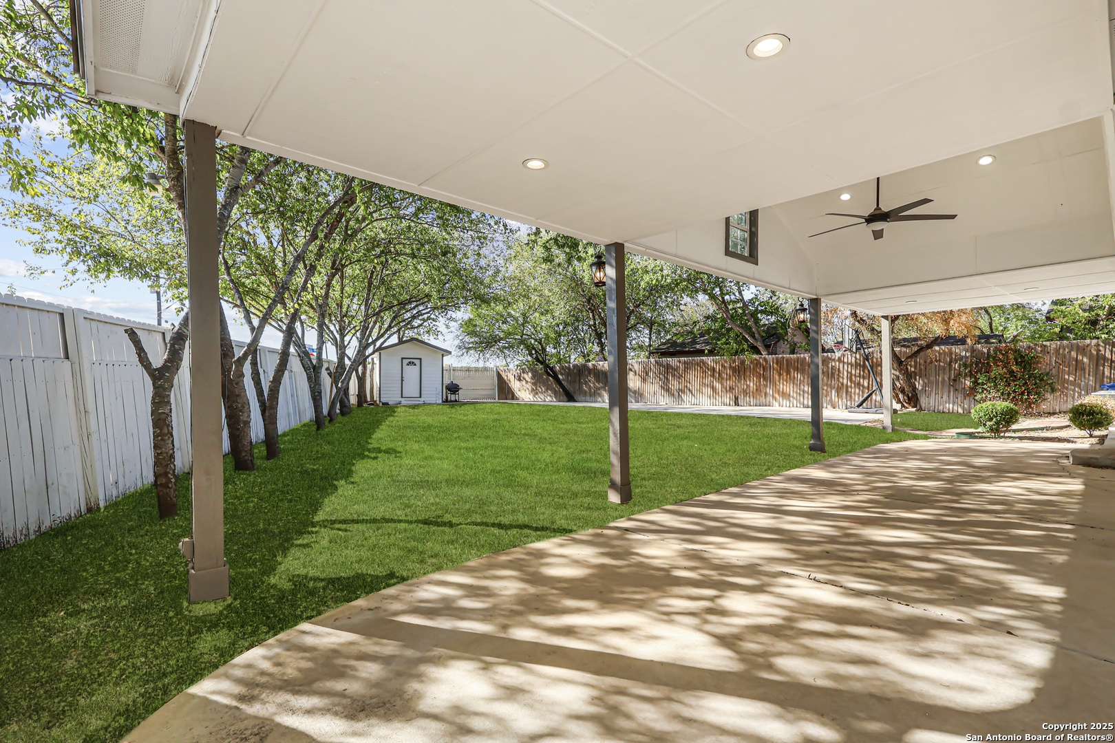 property viewer photo 25