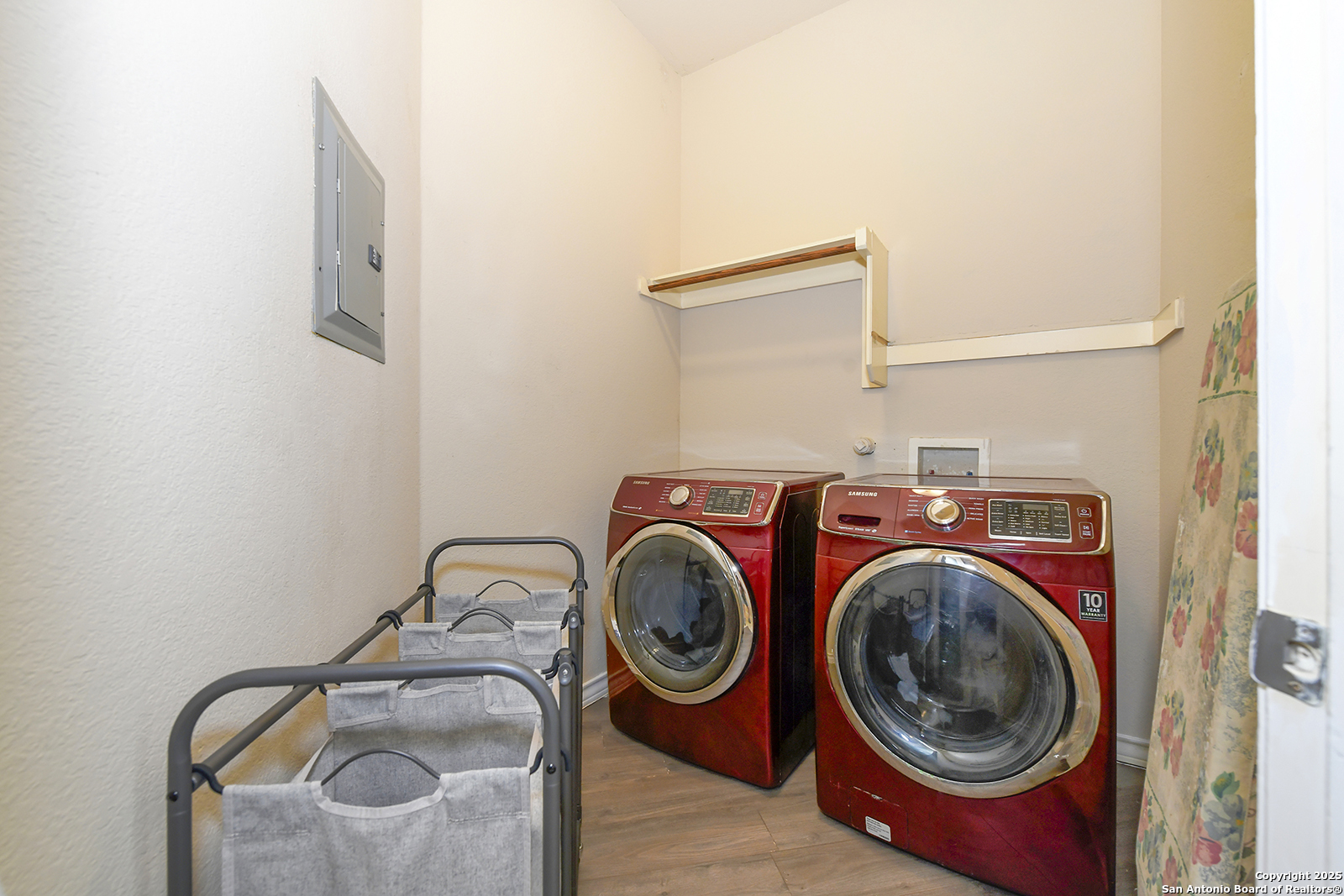 property viewer photo 21