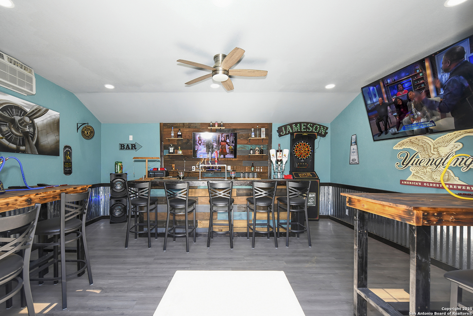 property viewer photo 25