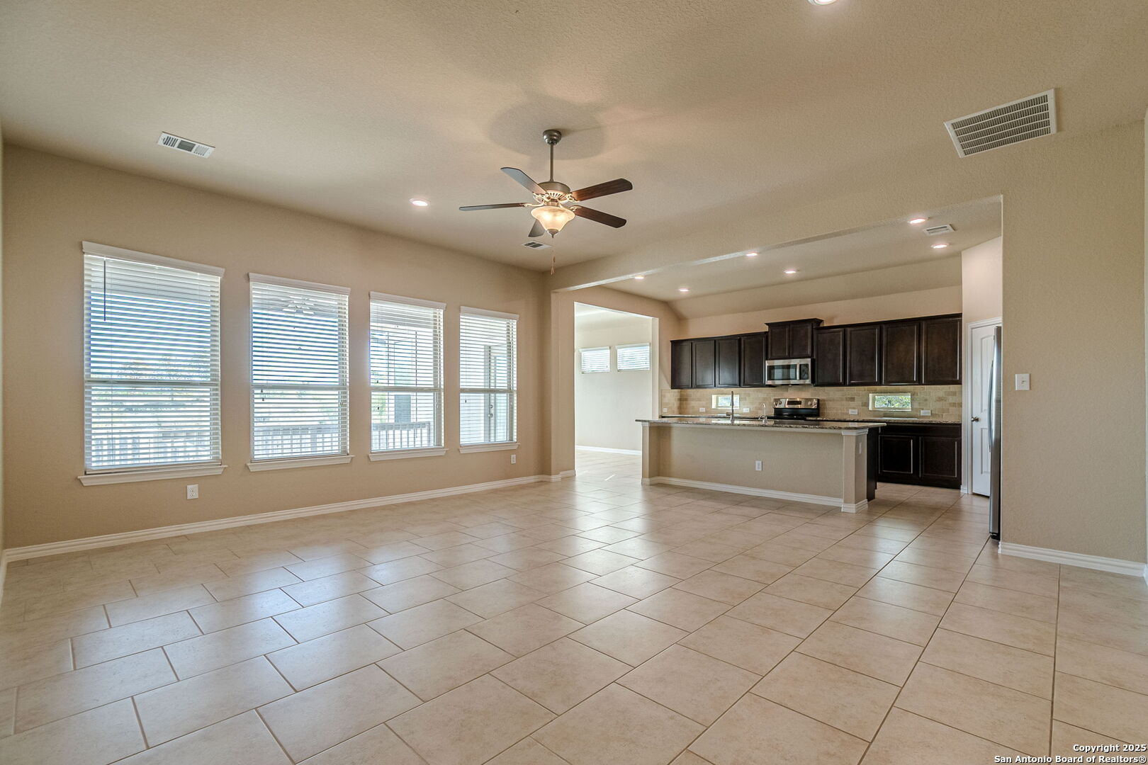 property viewer photo 10