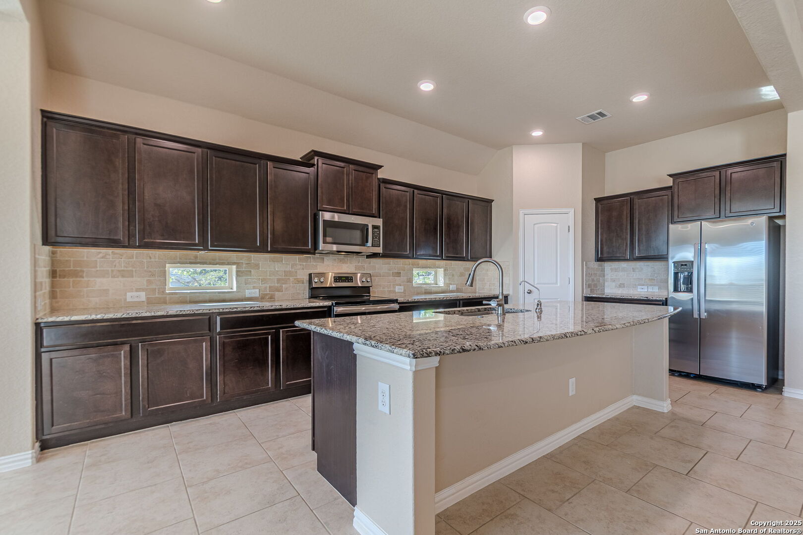 property viewer photo 14