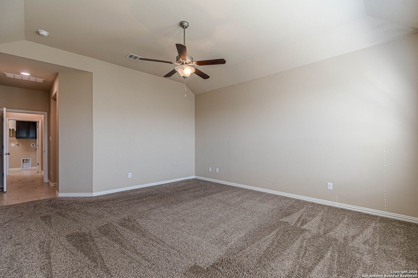 property viewer photo 17