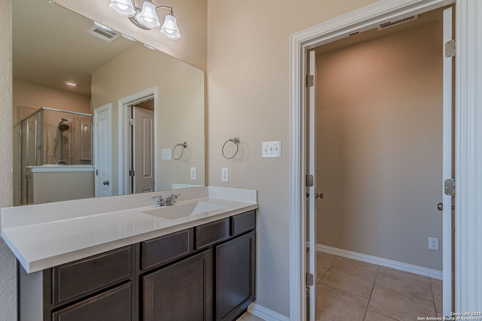 property viewer photo 21