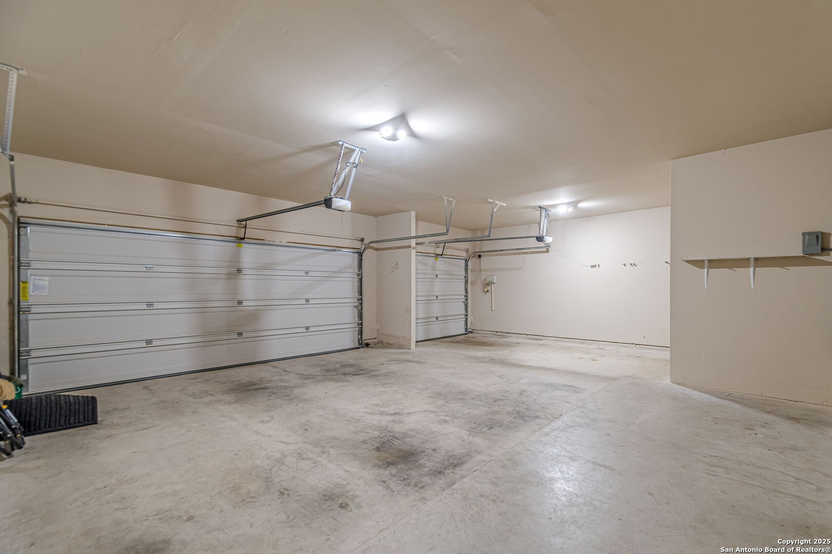 property viewer photo 35