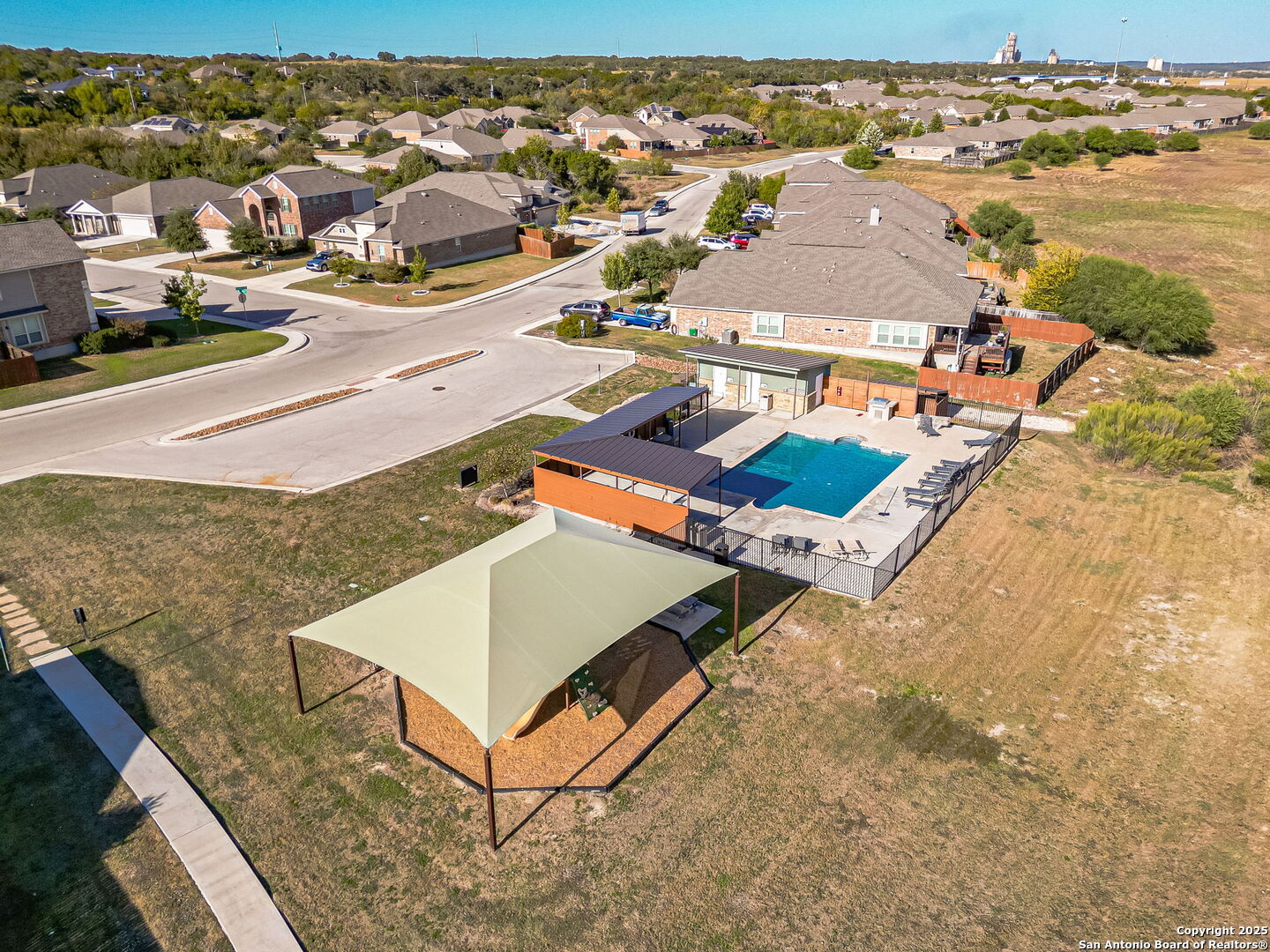 property viewer photo 38
