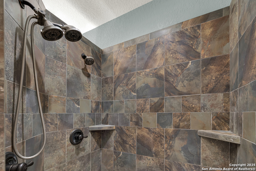 property viewer photo 29