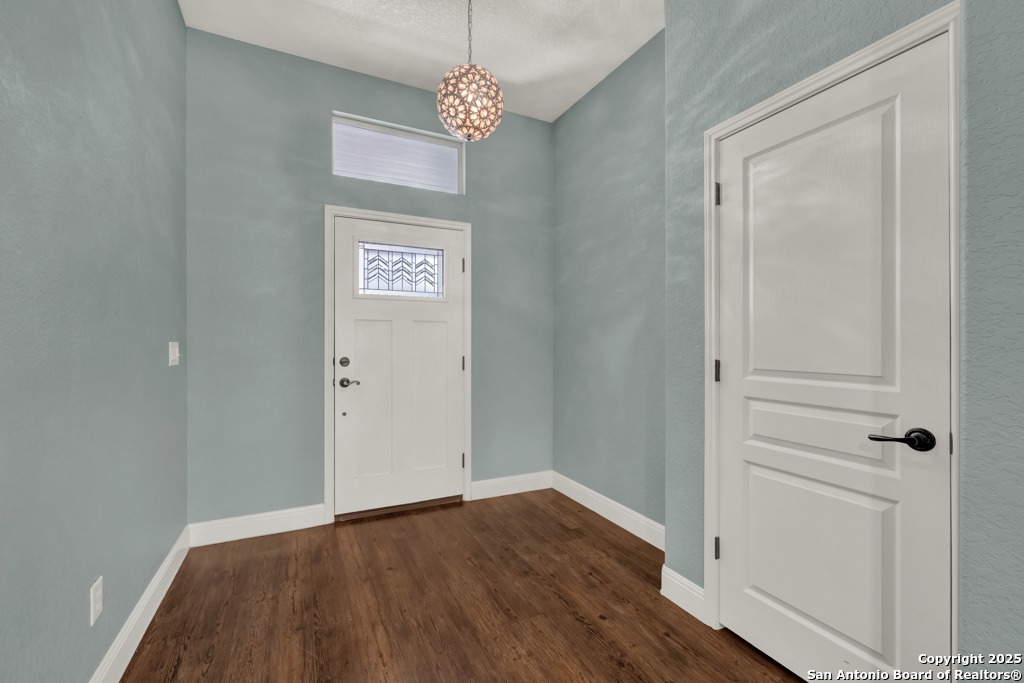 property viewer photo 3