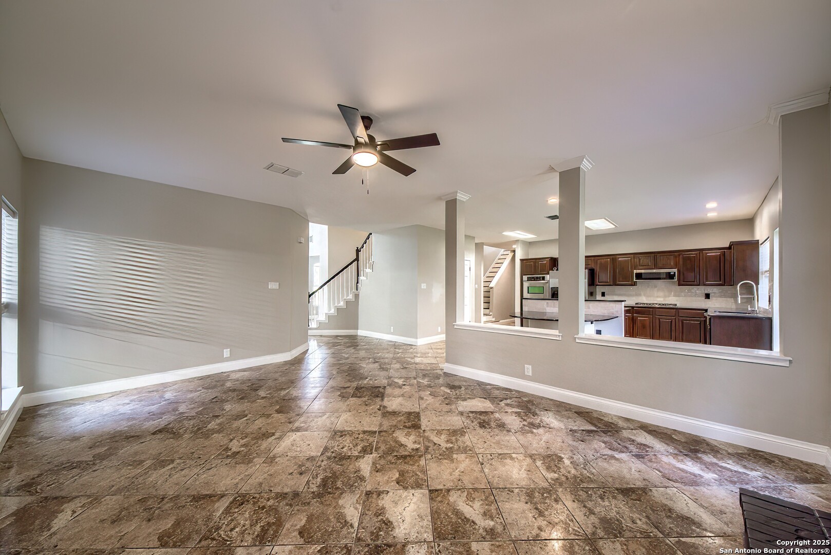 property viewer photo 10