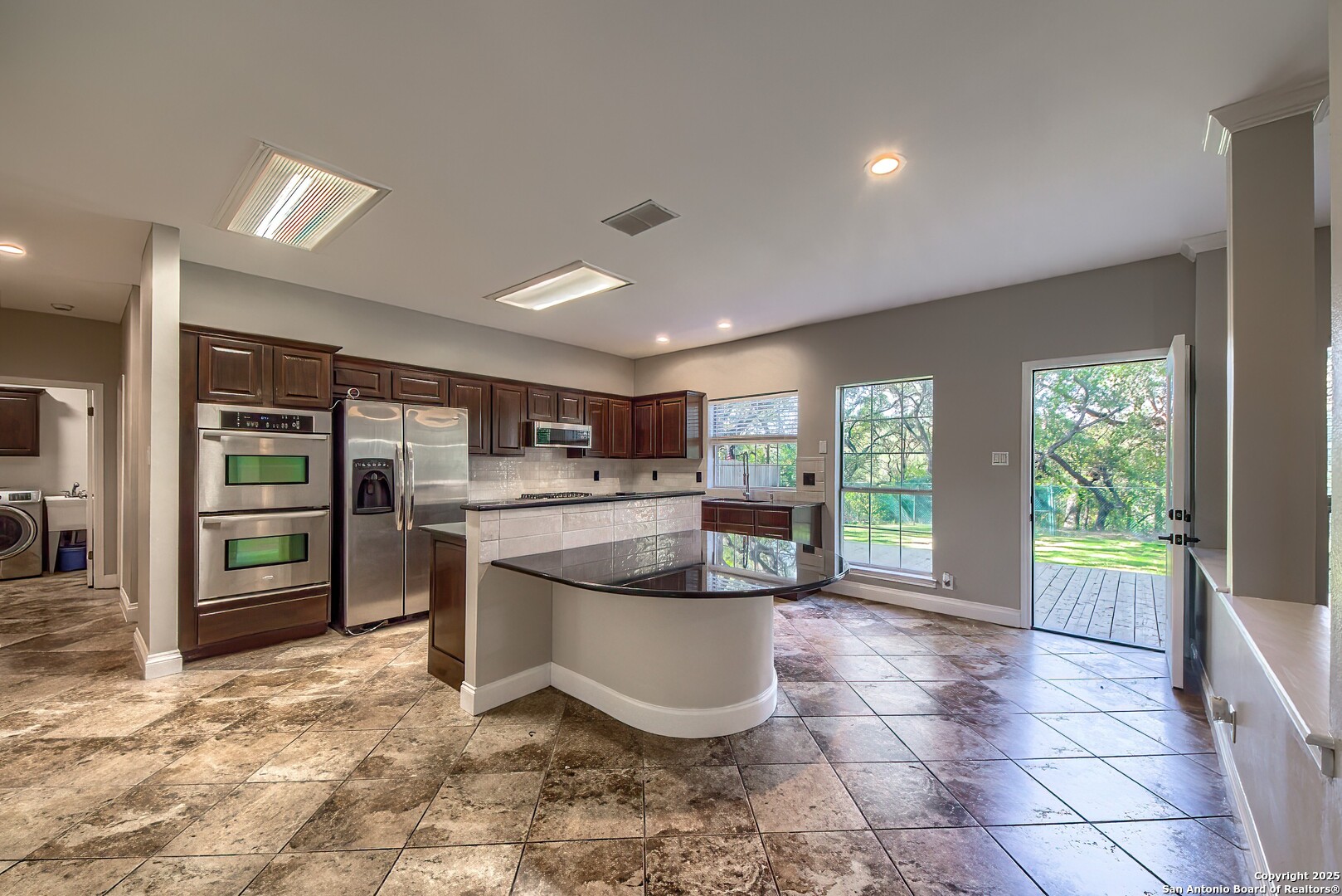 property viewer photo 11