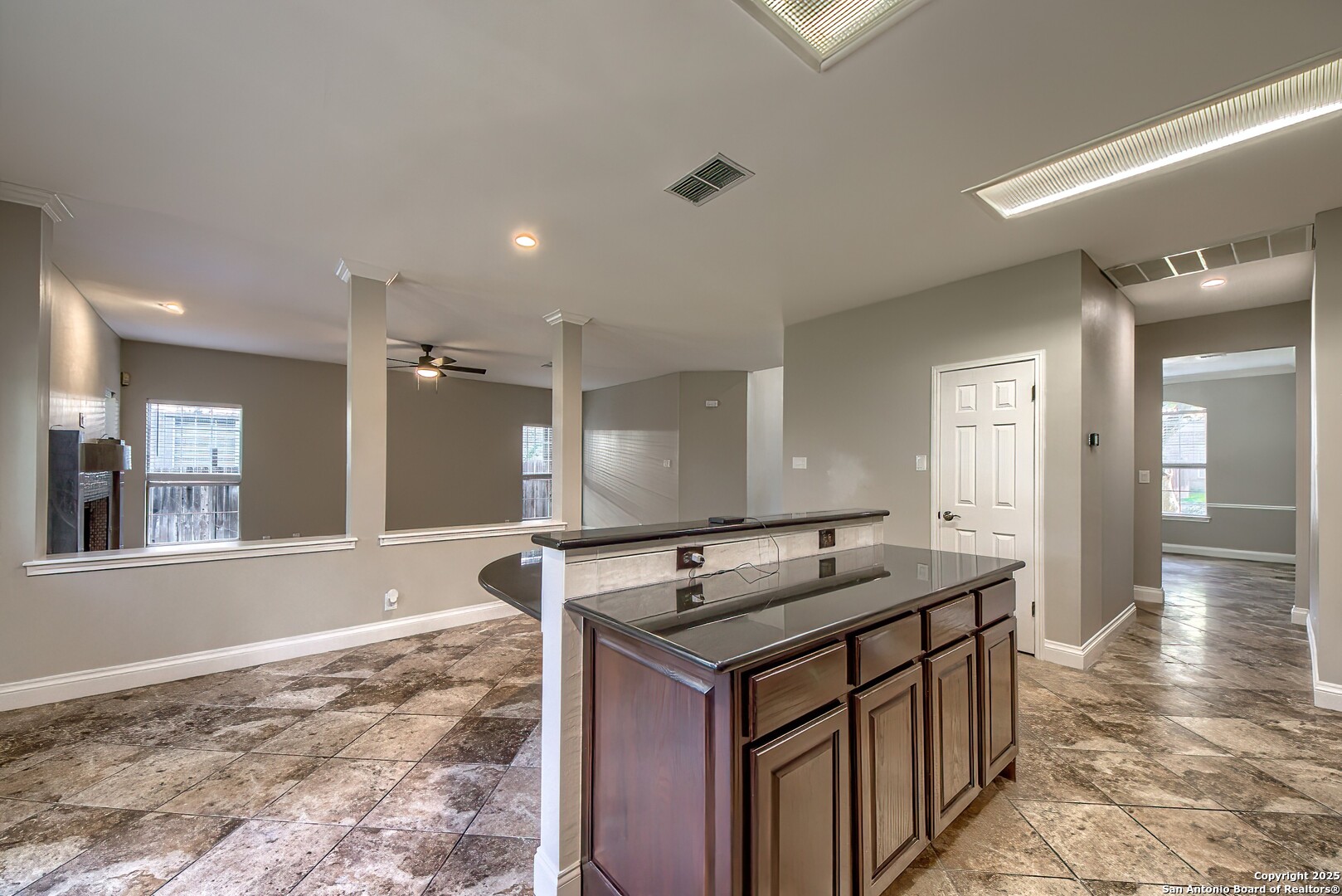property viewer photo 13