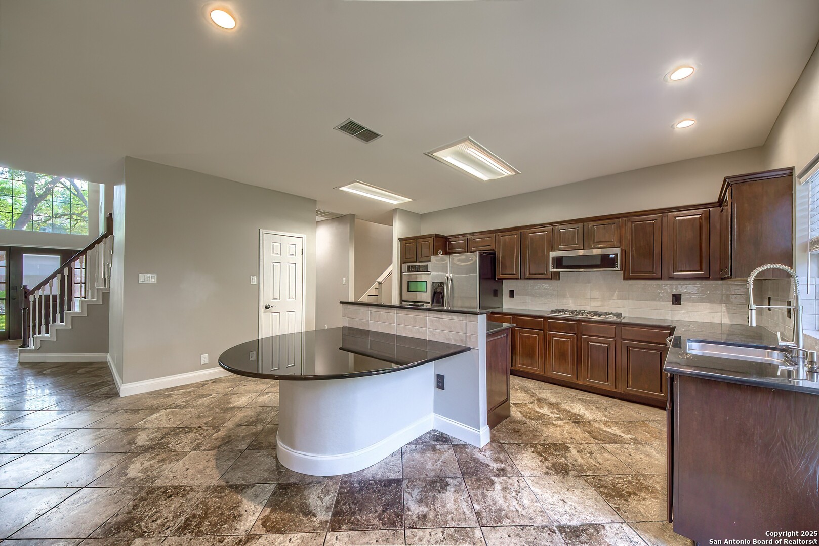 property viewer photo 14