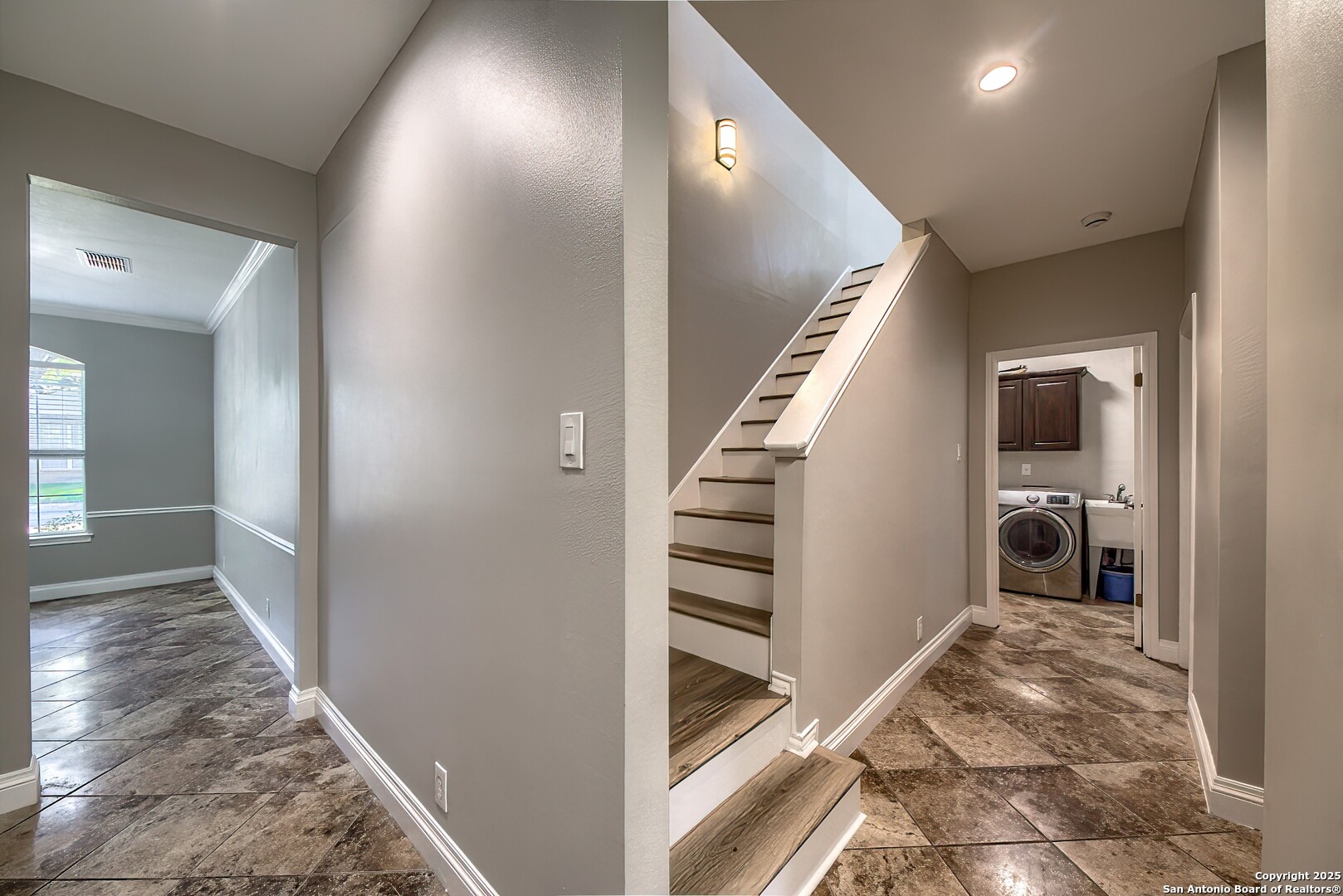 property viewer photo 15