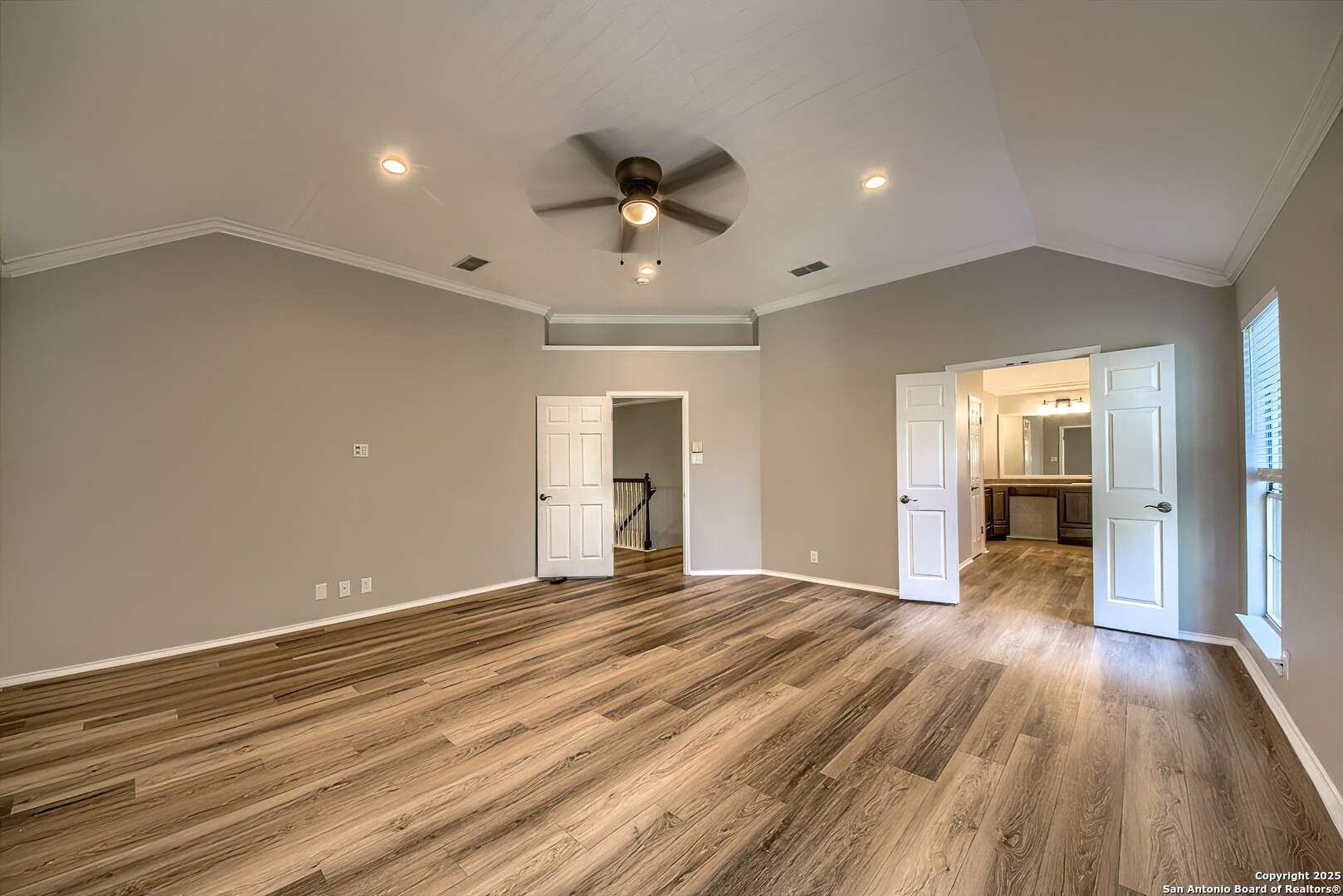 property viewer photo 20
