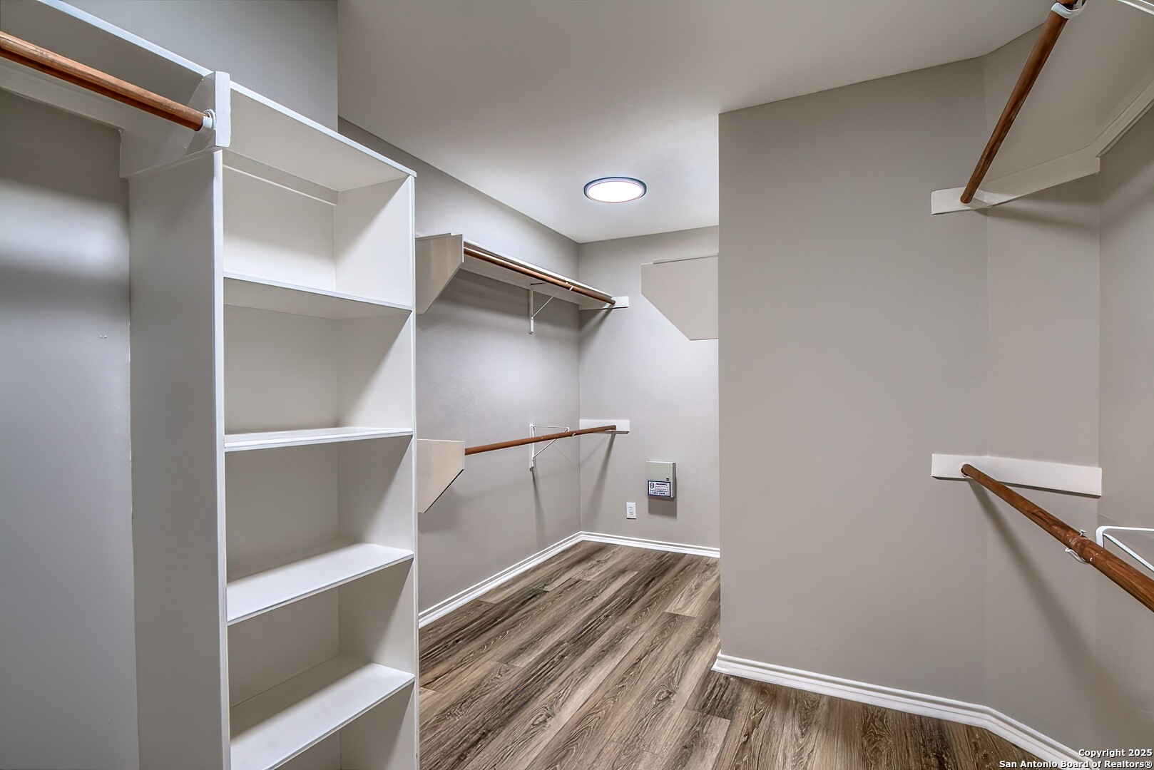 property viewer photo 22