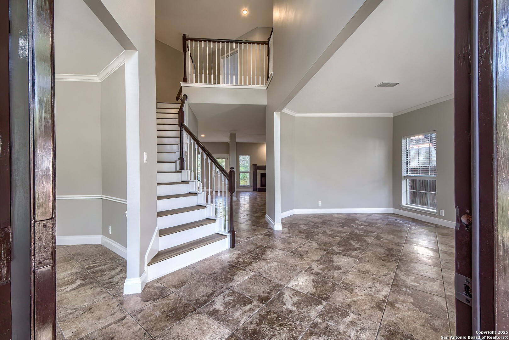 property viewer photo 3