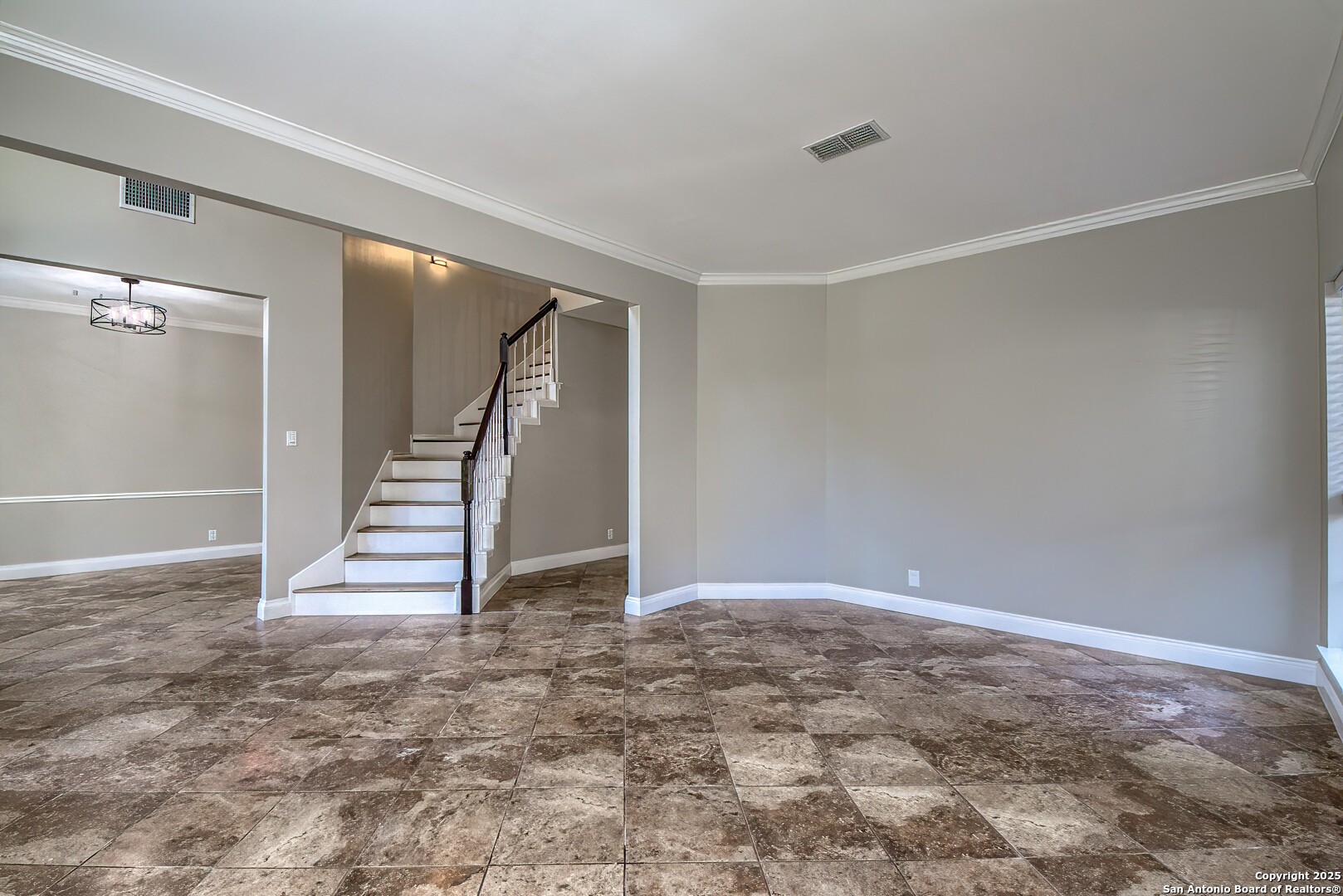 property viewer photo 5