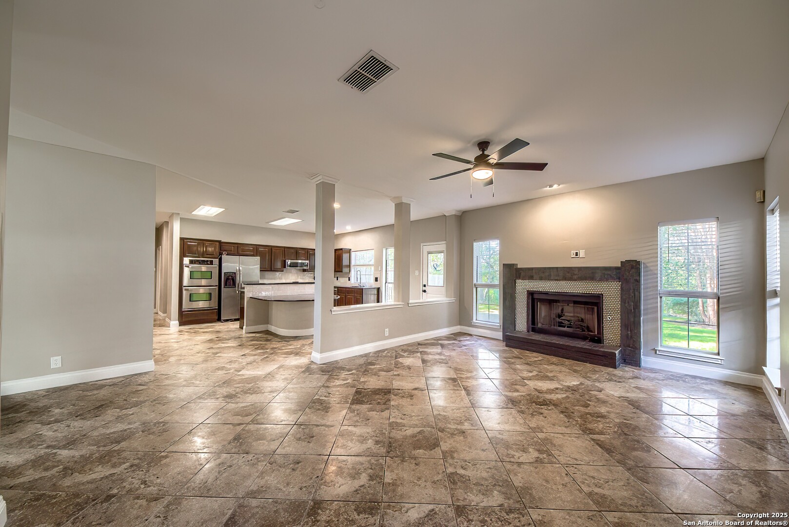 property viewer photo 9