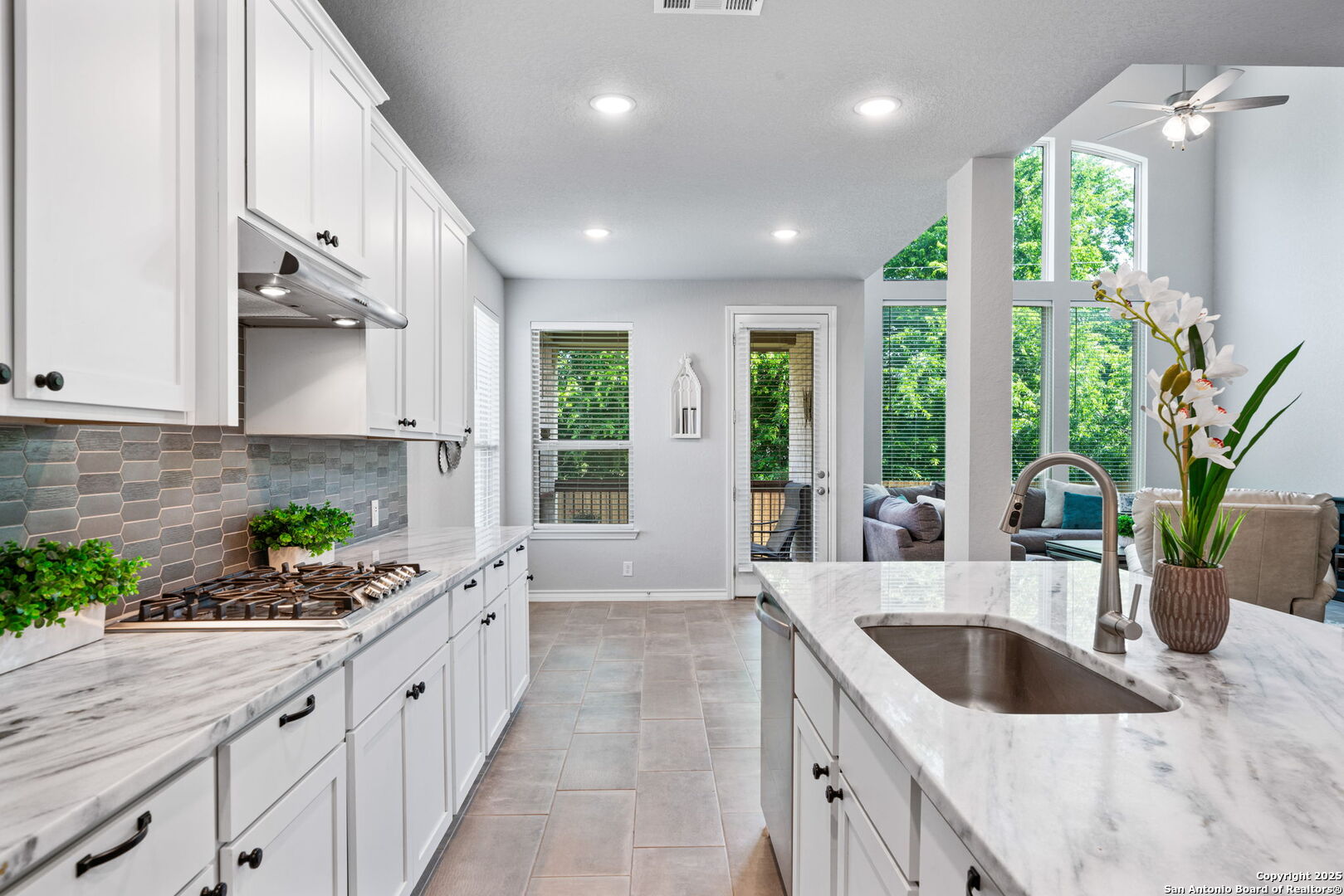 property viewer photo 11