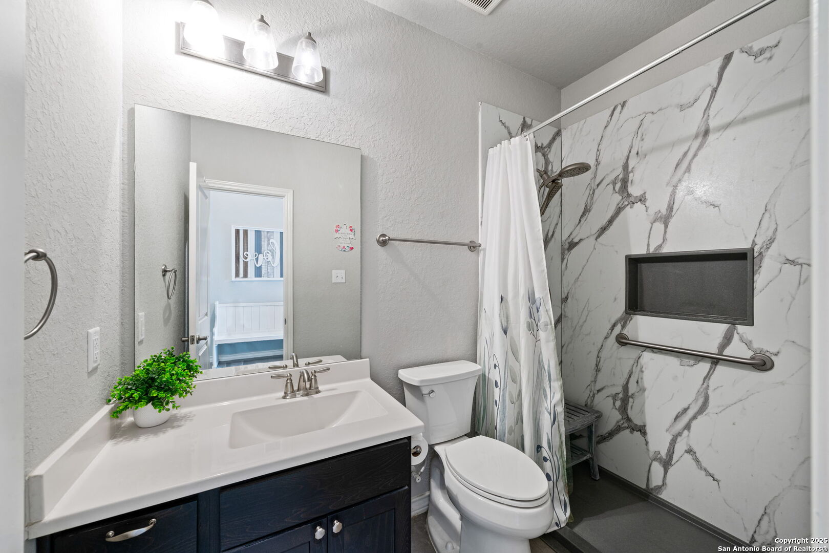 property viewer photo 22