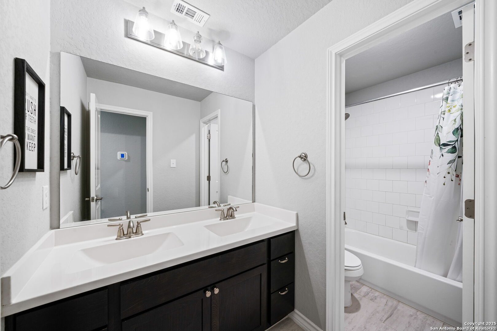 property viewer photo 26
