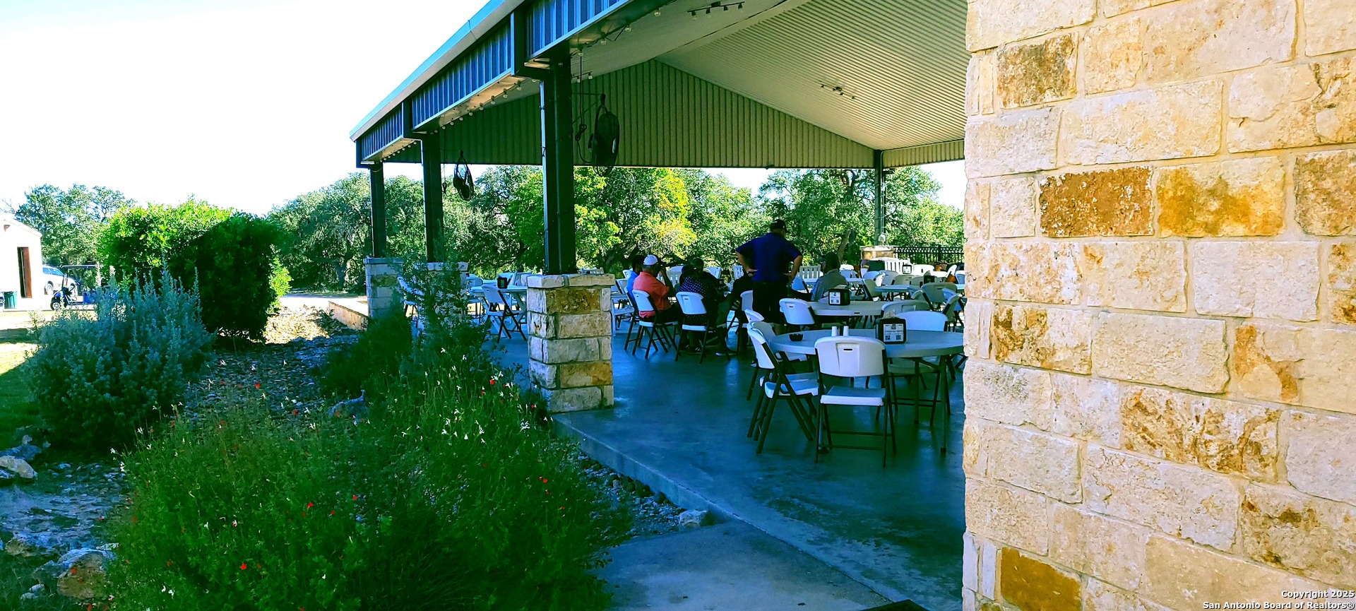 main property photo 36