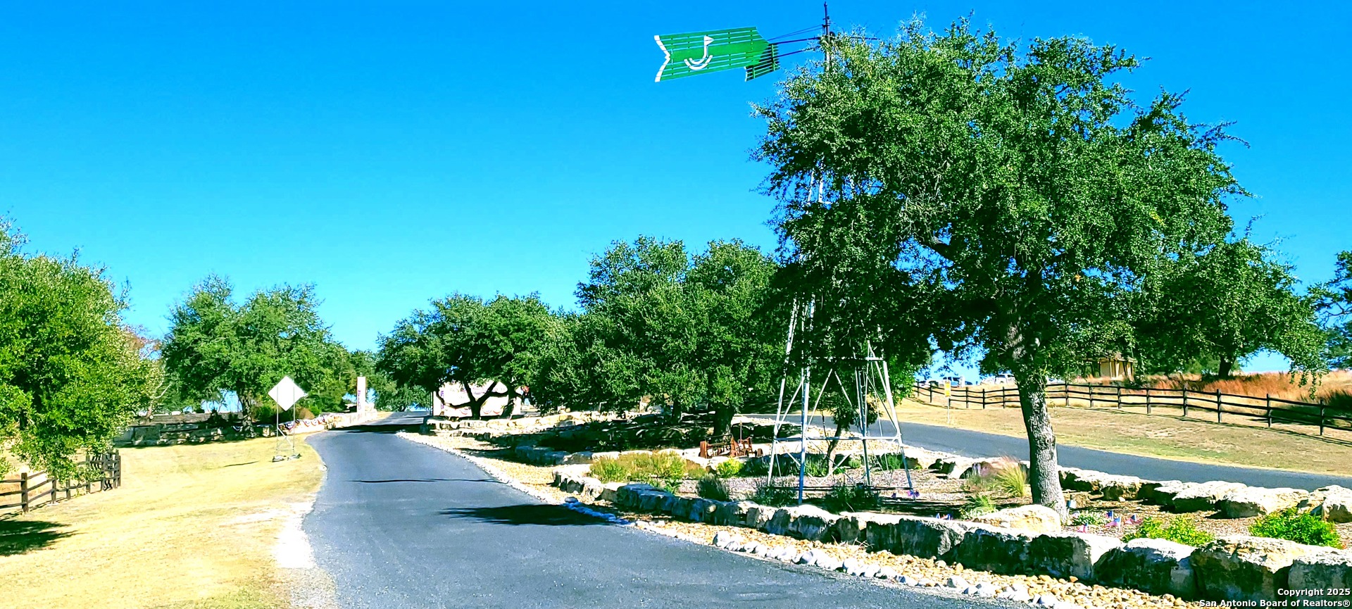 main property photo 41