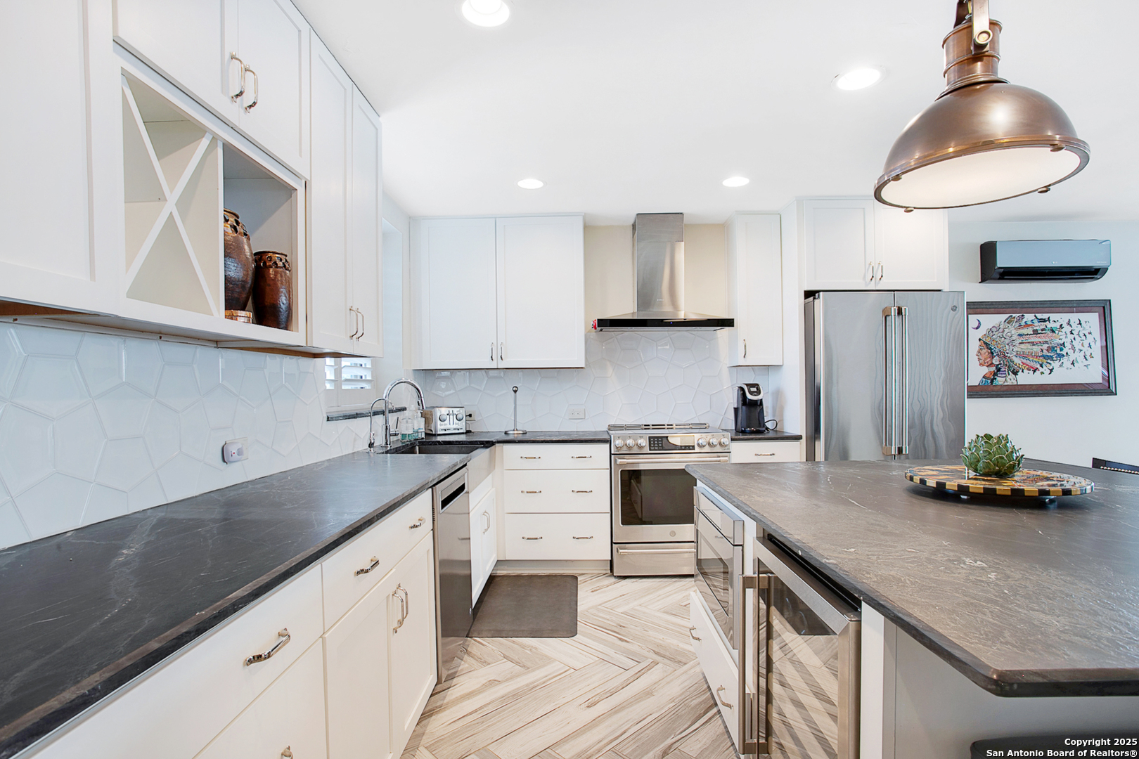 property viewer photo 19