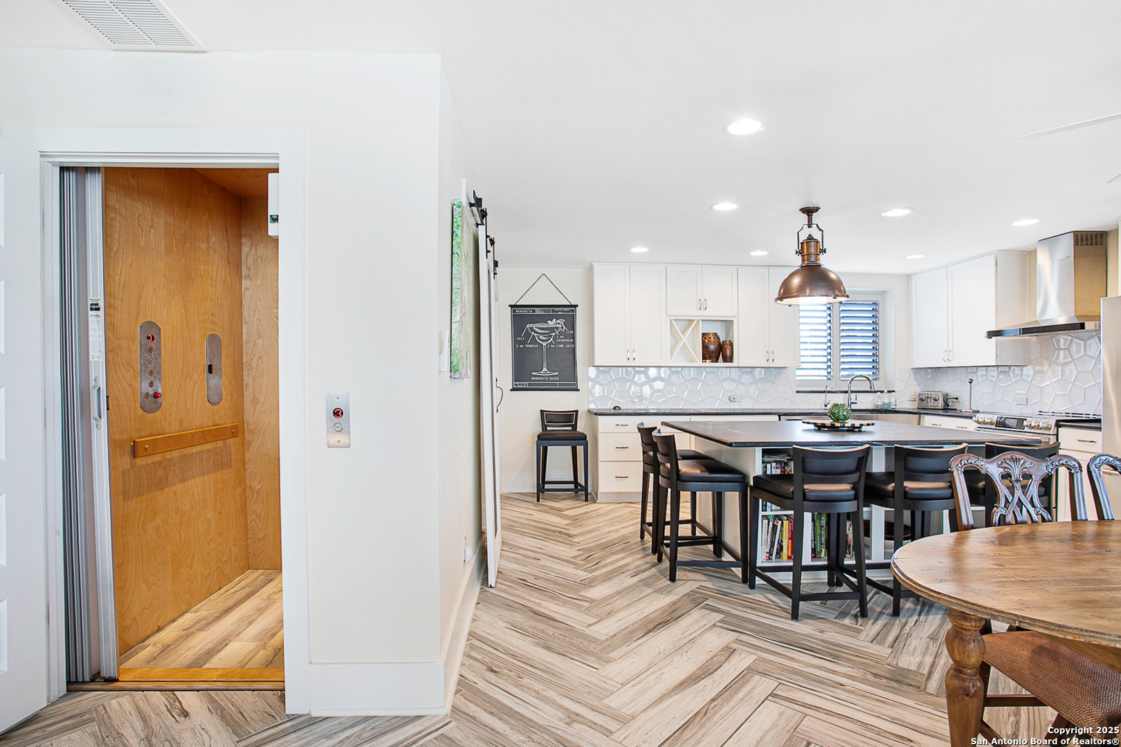 property viewer photo 23